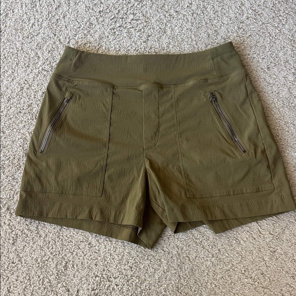 Athleta Trekkie North Mid Rise Shorts - Olive Green - Women’s Size 2